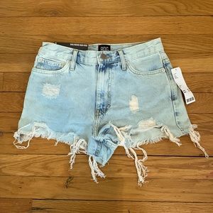BDG Girlfriend High-Rise Shorts NWT